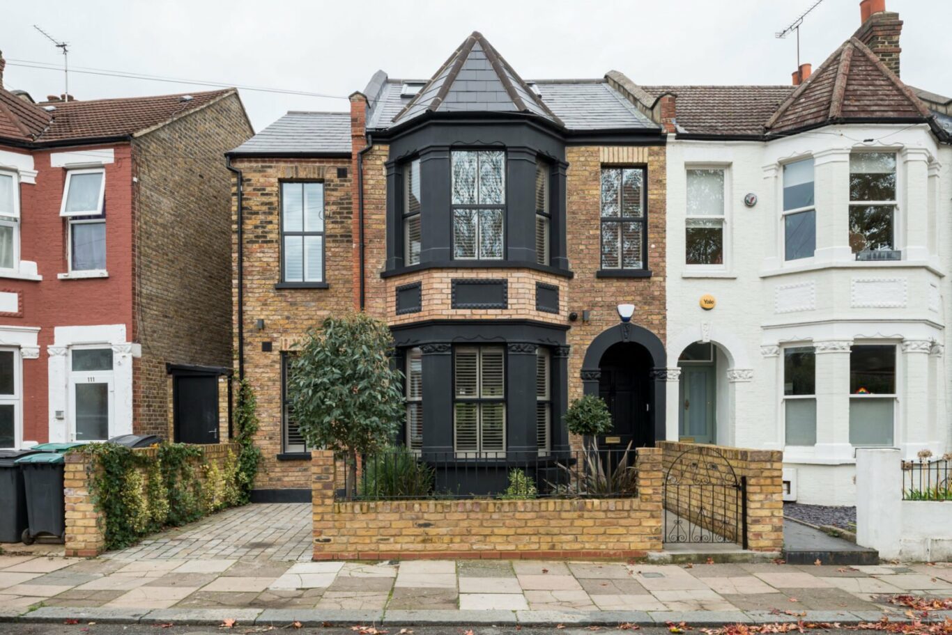 front house extension with bricks